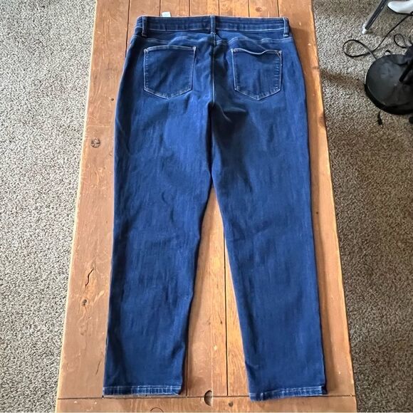 Chico’s Perfect Stretch Girlfriend Slim Leg Ankle Jeans - Picture 2 of 7